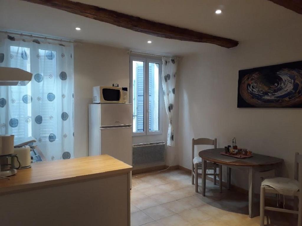 Les Capena 2 Apartment Collobrieres Exterior photo