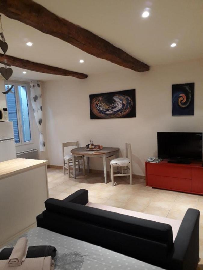 Les Capena 2 Apartment Collobrieres Exterior photo